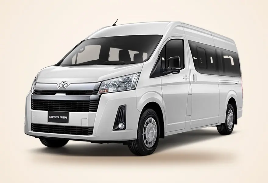 Toyota Commuter, three-quarter front view