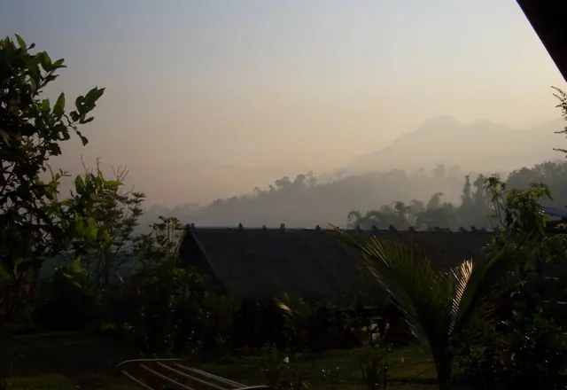Tham Lod turn-off, northern Thailand